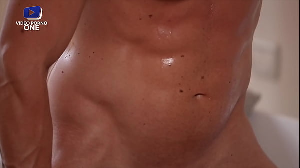 2 Queues Pour Cette Magnifique Milf Aux Gros Seins ! thumbnail