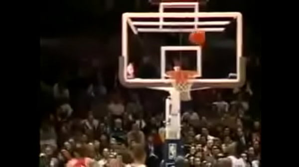 Jordan enterrando gostoso e fudendo os rivais