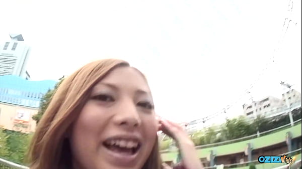 Nonton A Red-haired Individual Has Her Hands Soiled In Public thumbnail