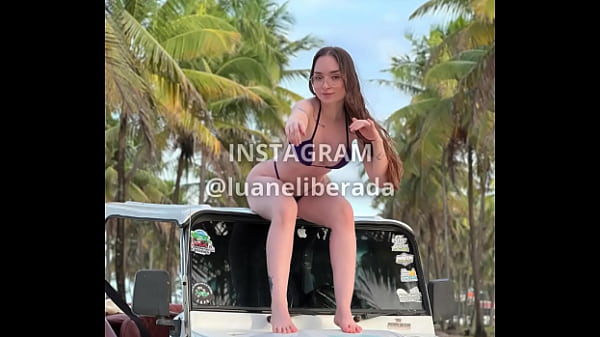 Uma safada que adora aprontar