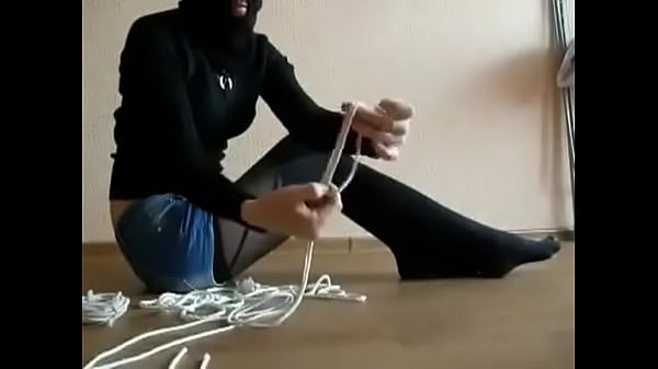 How to tie your feet