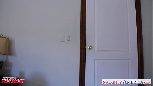 Play MP4 - Chesty Ava Addams take cock