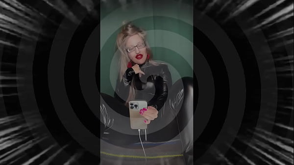 Sissy's Secretsissy In Panties At Office thumbnail