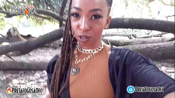 Play MP4 - mostrando a buceta na rua novinha