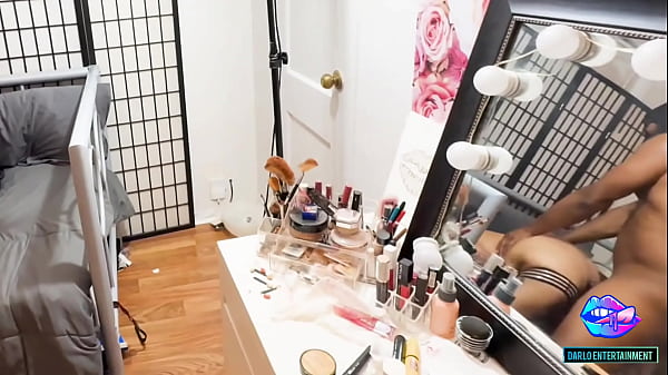 Play MP4 - Mr Lucky Luck makes the boudoir shoot extra HOT