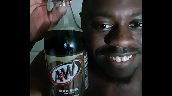 Nonton Who Wants Some Caffeine Free Rootbeer Soda Beverage With Rootbeer Flavored Anus For Free 2 thumbnail