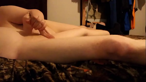 Sloppy hand job_from Chubby wife