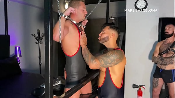 Play MP4 - Muscle top Viktor Rom fucked me bareback in gay sex club&period; Big dick&excl; Huge creampie&excl; rough domination