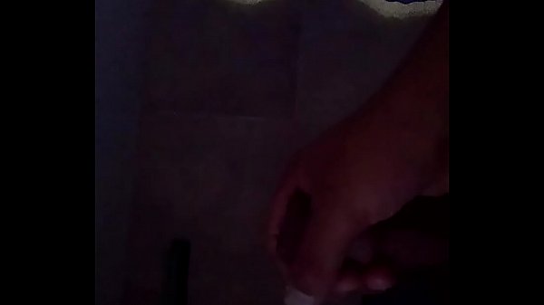 me la jalo rápido por que me cachan