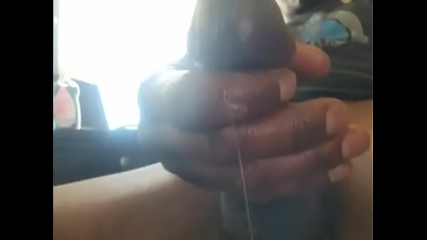 Retweet if you like the taste of precum. I love it 