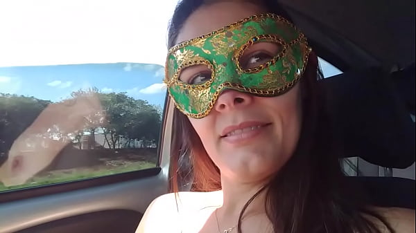 Casada Gostosa Muito Puta Se Masturbando Na Estrada thumbnail