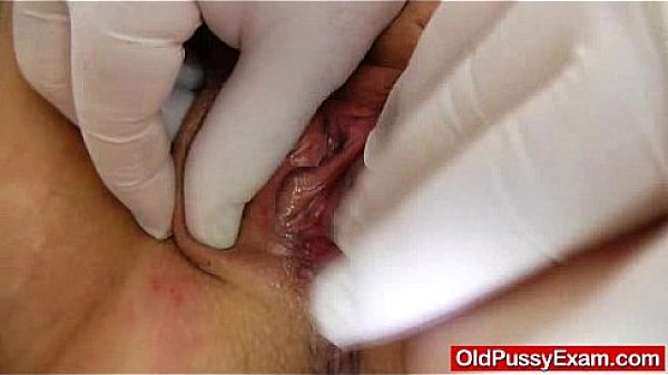 Milf gyno done right with a spekula