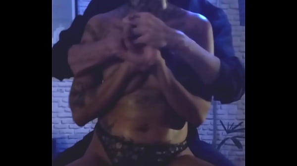 A NOVINHA SE DERRETEU DETESÃO_RECEBENDO A MASSAGEM