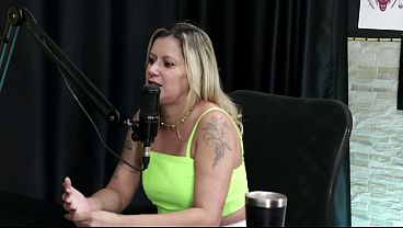 Foi pra uma cl&iacute;nica de massagem s3nsual e contou pra filha que lua massagista moai tv