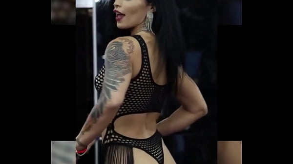 dancarina gostosa