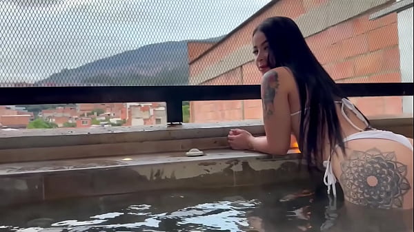 Nonton I Enjoy Great Sex With A Stranger I Met At The Pool! thumbnail