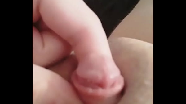 Play MP4 - Jerking My Huge Clit