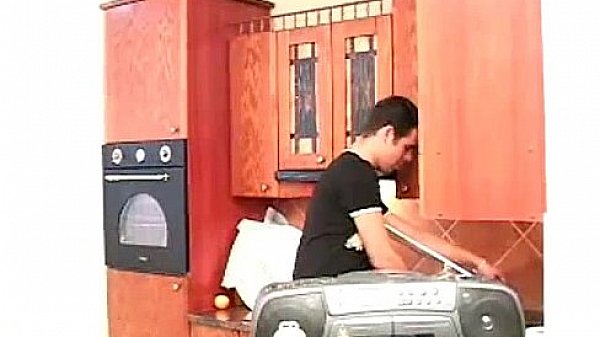 Nonton Attractive Brunette Girl Gets Naked thumbnail