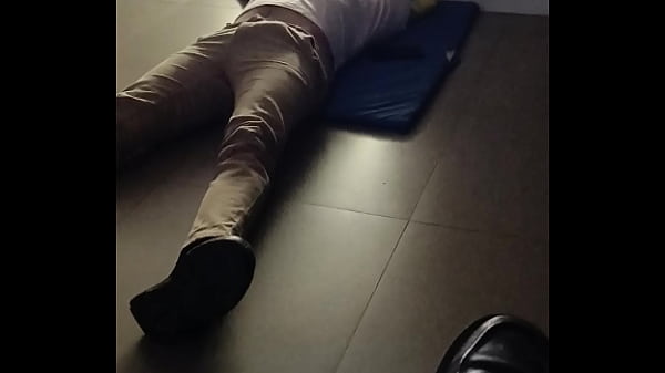 Descansando no hor&aacute_rio de almo&ccedil_o