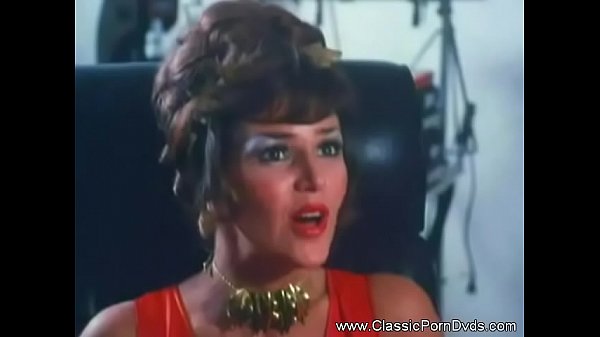 Play MP4 - Hot Vintage Threesome From 1975