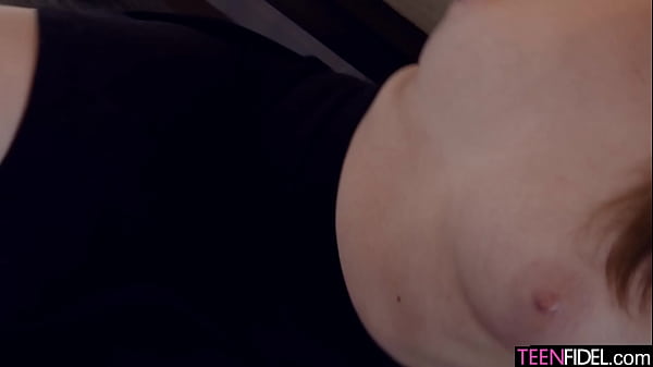 Nonton Putting Her Mouth And Pussy To Work In Order To Drain Every Drop Into Her thumbnail