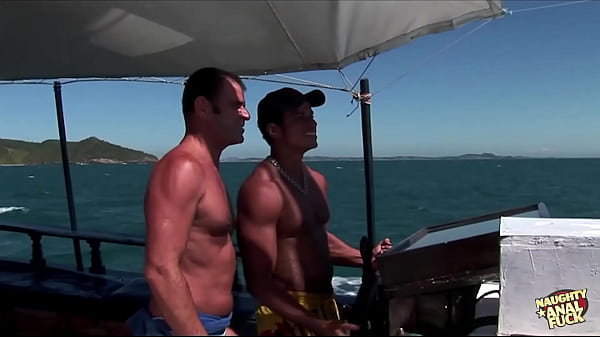 Nonton Hot Round Brunette Gets Bang On A Ship By Two Dudes thumbnail