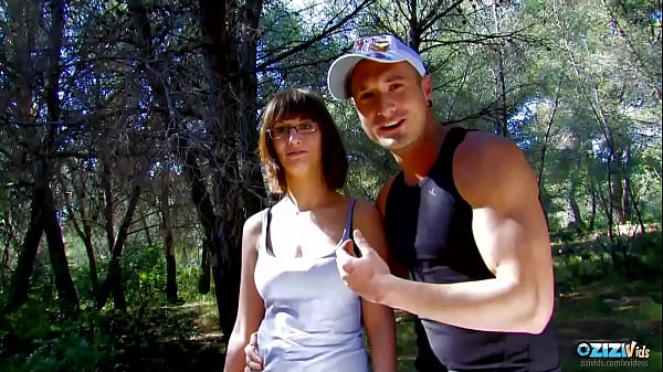 A simple photosessiondevelops into afull blown outdoor fuckfest with a brunette