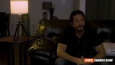 Nonton Late Homecoming Like All Crazy Teens, Demi Hawks Has A Mind Of Her Own And Enjoys To Do What She Wants, Which Often Causes Conflicts. thumbnail