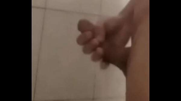 Una rapidita en la ducha y casi me descubren