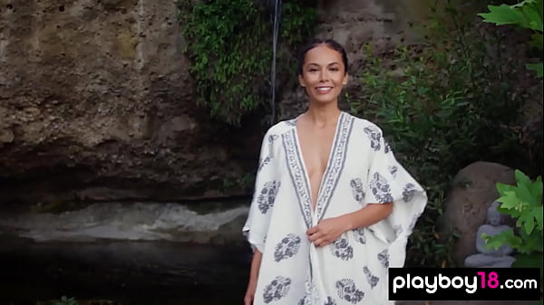 Play MP4 - All natural MILF yoga trainer Daniella Smith preferring naked workout outdoor