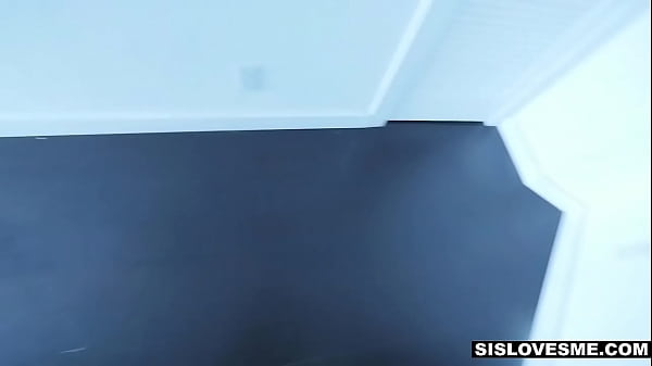 Play MP4 - Fucking Teen Stepsister While She Brushes Her Teeth