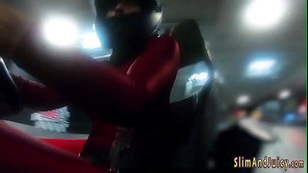 Big_butt teen deepthroating