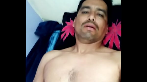 Una mostrando mi rostro con algo de bigote y barba