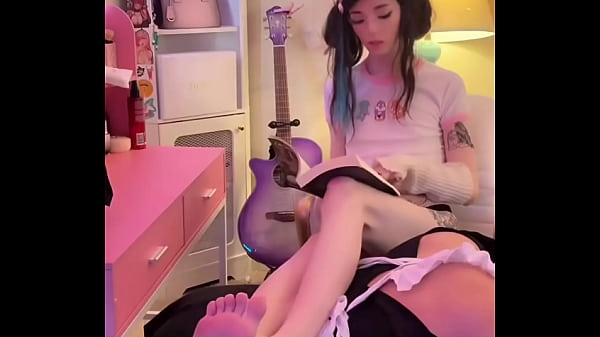 Nonton I Wear The Metaphorical Pants Real Ones Can Stay Off. thumbnail