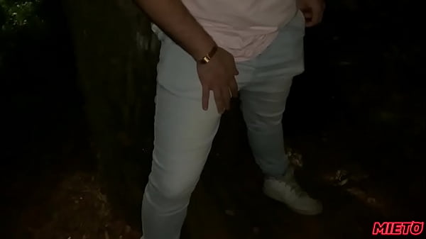 Play MP4 - Chupando um universit&aacute;rio na rua - XV&Iacute;DEOS RED