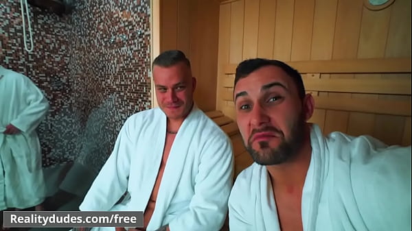 Play MP4 - &lpar;Tony&comma; Vito&comma; Dom Ully&comma; Ryu&rpar; and Ryan Cage going at it in sauna - Reality Dudes