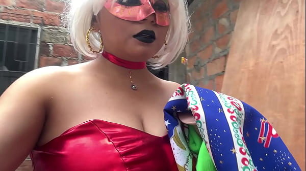 Nonton Christmas Out Of Control: A Figure Of Overflowing Passions Succumbs To Uncontrollable Impulses In The Least Expected Place thumbnail