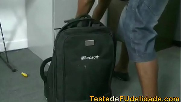 Sexo dentrodo xílindró com arrombador de cofre