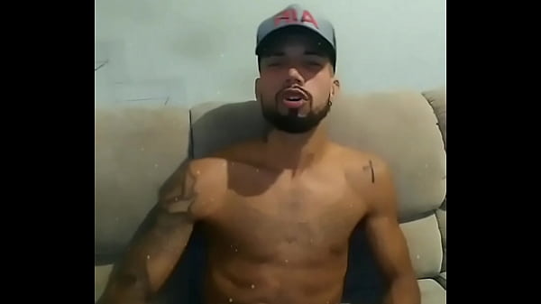 Play MP4 - Novinho dotado