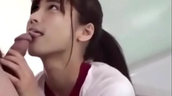 インストラクターがシャワールームに