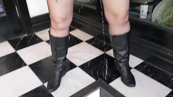 Trashy Milf Enjoys Pissing On The Ground In The Middle Of The Day In Front Of Passers By thumbnail