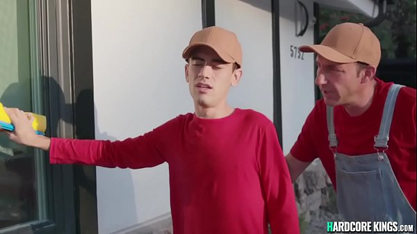 Windows washer fucks_huge tits MILF