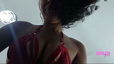 Completo - Gigante Encontra Mini Homens Em Seu Corpo Enorme E Gostoso thumbnail