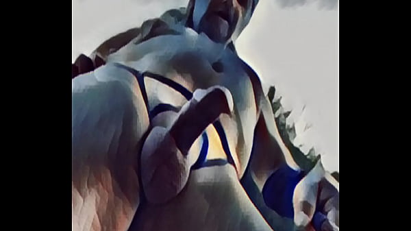 Play MP4 - nudist stringfluencer going wild