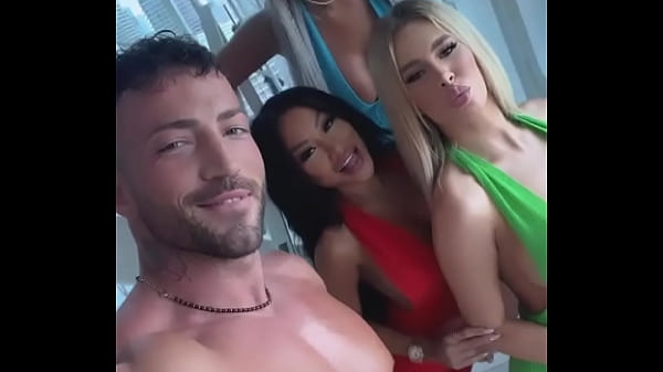 Chorizo team ?? Maximo garcia1 misscjmilesx hayleydaviesxx 