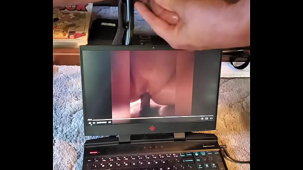 Play MP4 - Old Man Shoots a Load on Laptop