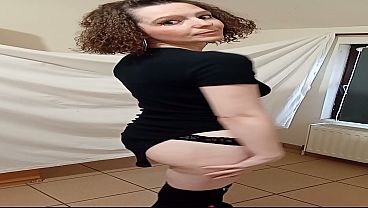 Nonton Strep-tease Masturbation thumbnail