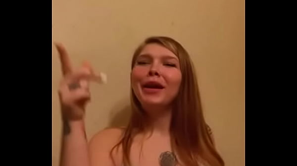 Nonton Cute Pawg Having Fun Showign Her Tits And Vibing thumbnail