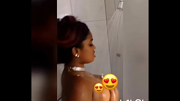 Scorpio queen shower action