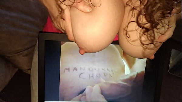Me hace un tributo y le pongo mis tetas como redalo 